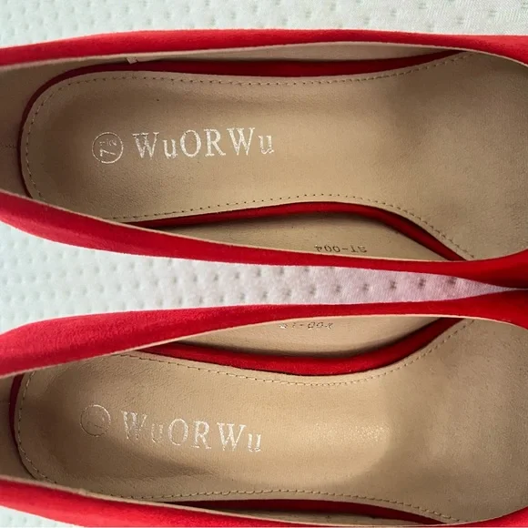 Elegant Red Suede Women's Heels - Picture 2 of 4
